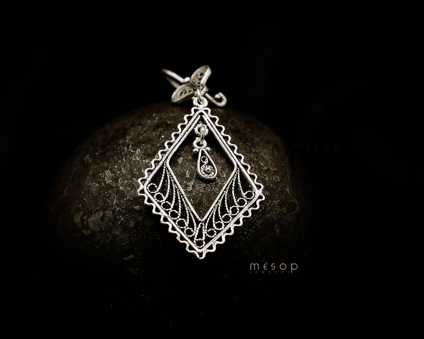 Romance Rhombuses Earrings