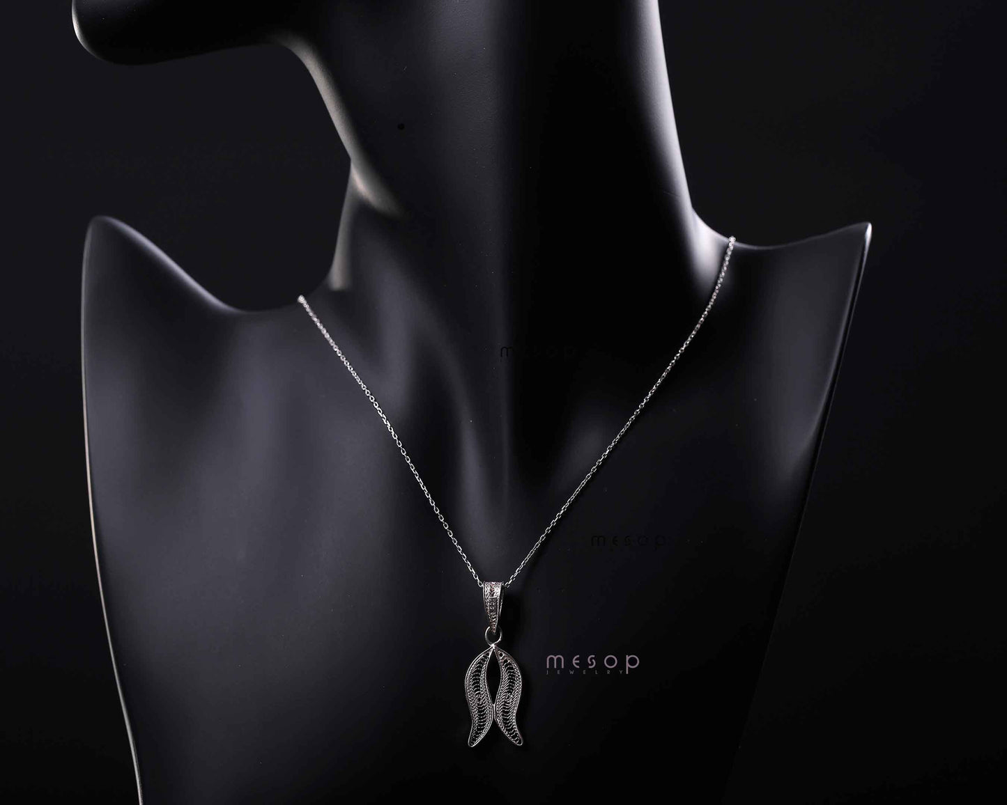Tulip of Ivys Pendant