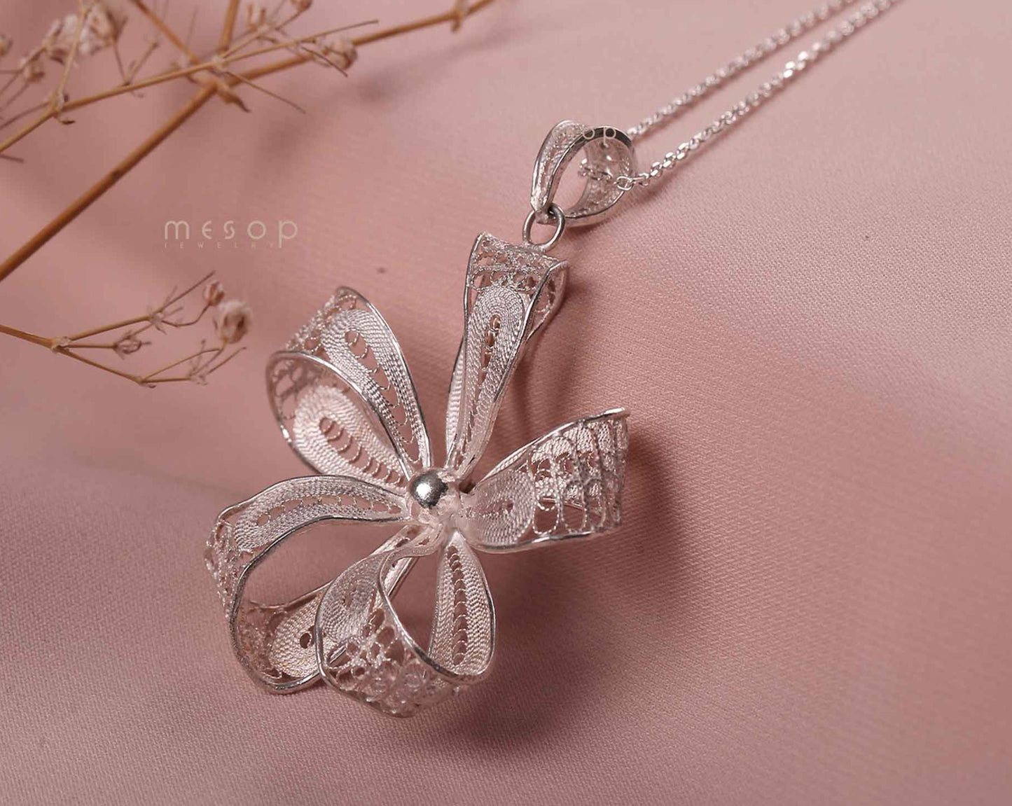 Bloom Charm Pendant