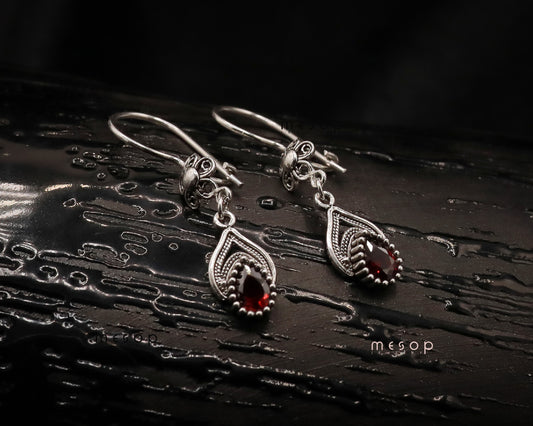 Daisy's Whispers of Love Earrings