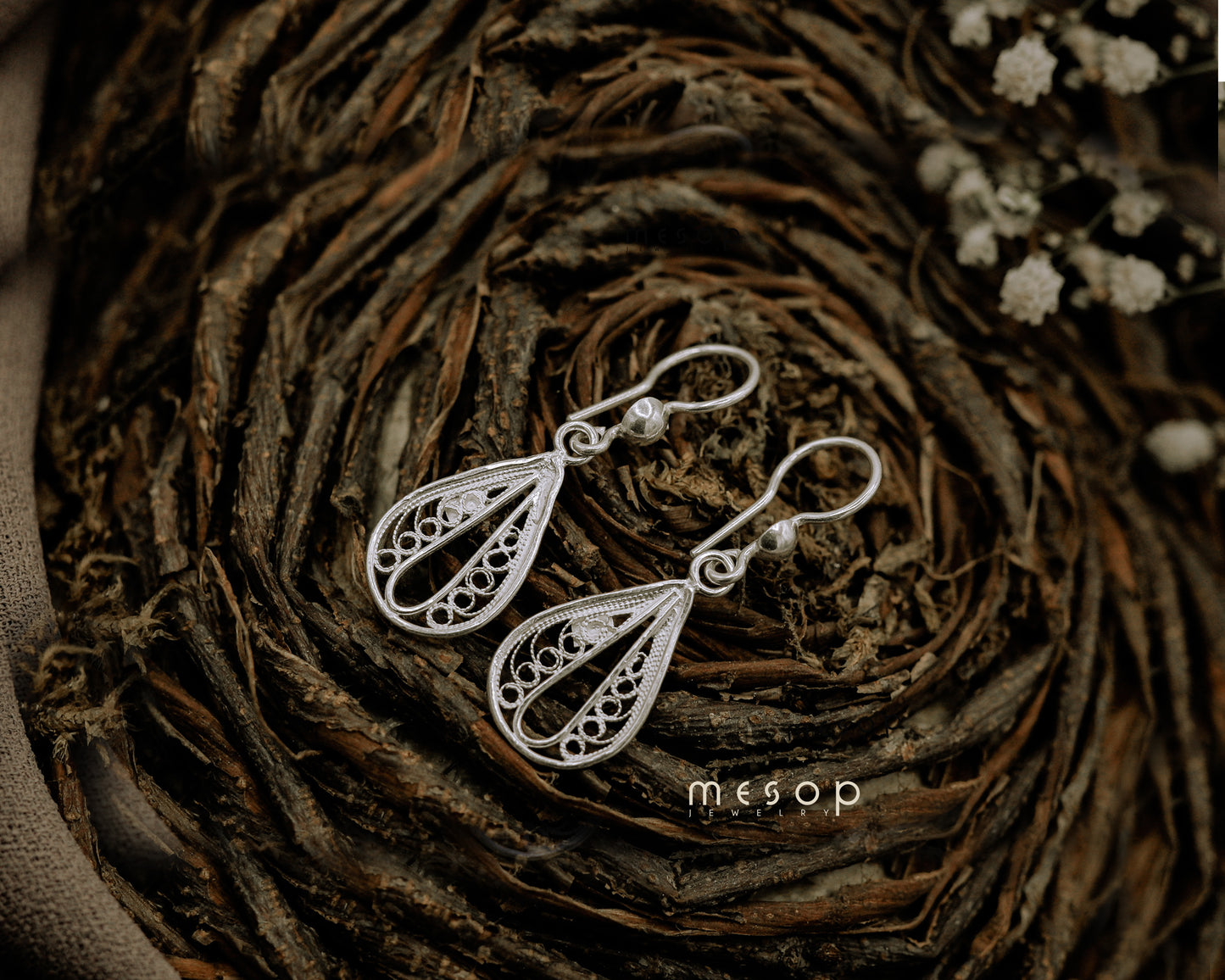 Dainty Wow Drops Earrings