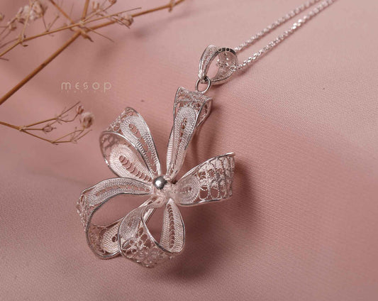 Bloom Charm Pendant